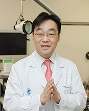 서울아산병원 이비인후과 , 암병원 , 로봇수술센터 , 뇌종양센터 정유삼 교수