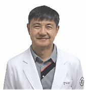 전북특별자치도 군산의료원 안과 윤경오 교수